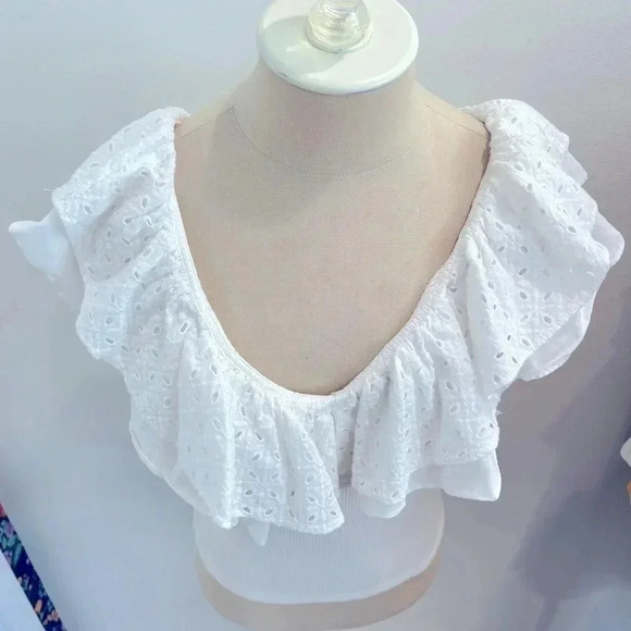 Sunday in Brooklyn Eyelet Ruffled Top size M - Picture 2 of 7